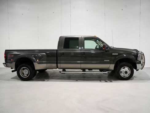 Used 2005 Ford F350 4x4 Crew Cab DRW Super Duty image 7