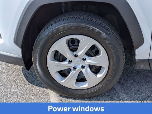 Used 2024 Toyota RAV4 LE AWD/4WD image 12