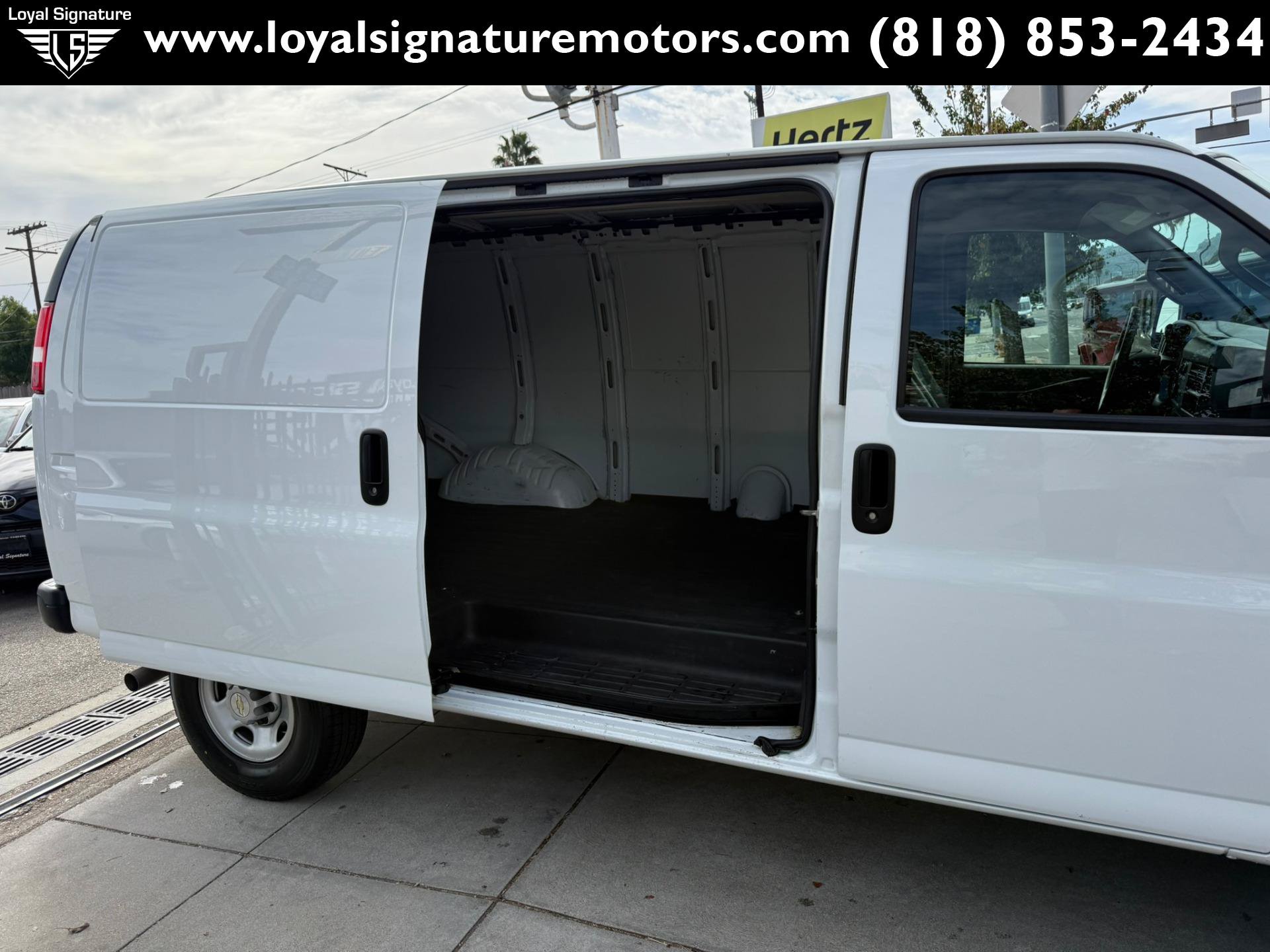 Used 2022 Chevrolet Express 2500 w/ Driver Convenience Package RWD image 15