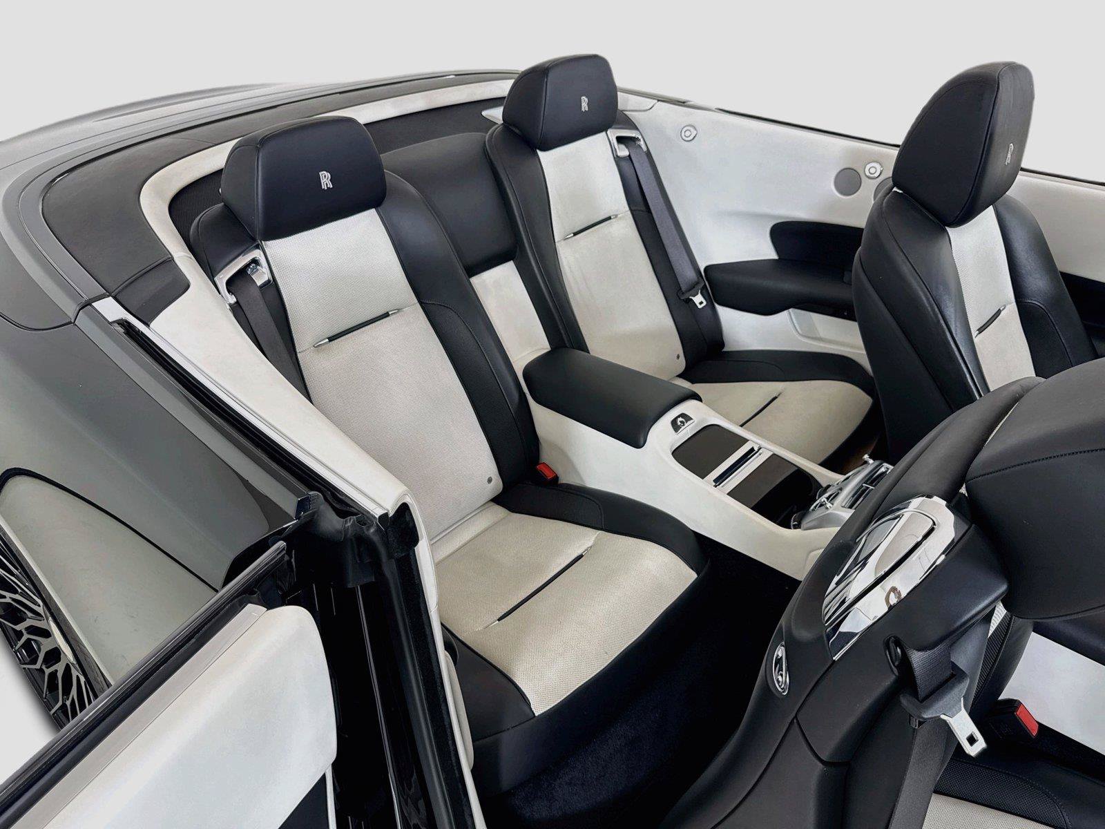 Used 2018 Rolls-Royce Dawn RWD image 26