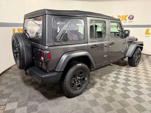 Used 2025 Jeep Wrangler Unlimited Sport AWD/4WD image 7
