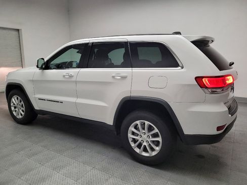 Used 2022 Jeep Grand Cherokee Laredo X AWD/4WD image 3