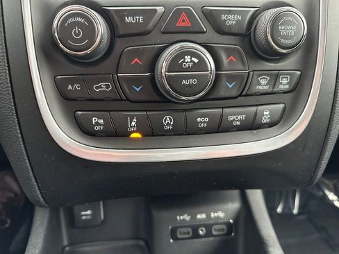 Certified 2019 Dodge Durango Citadel w/ Technology Group image 36