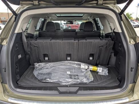 Used 2024 Subaru Ascent Limited w/ Technology Package AWD/4WD image 18