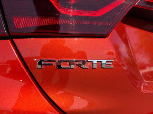 Used 2021 Kia Forte GT-Line w/ GT-Line Premium Package FWD image 23