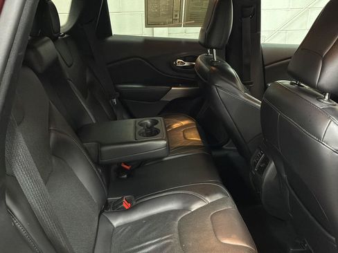 Used 2020 Jeep Cherokee Limited w/ Technology Group FWD image 22