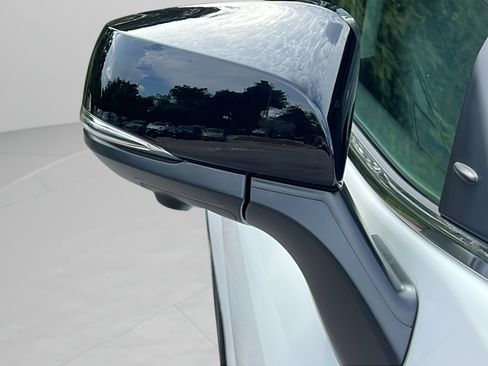 Used 2026 Toyota Highlander Limited AWD/4WD image 26