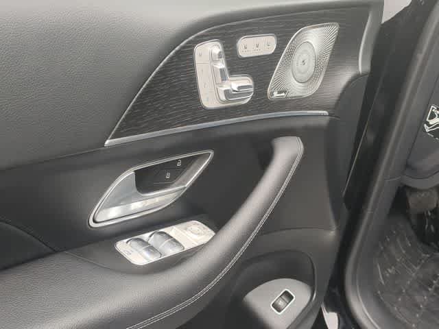 Used 2025 Mercedes-Benz GLE 580 4MATIC image 17
