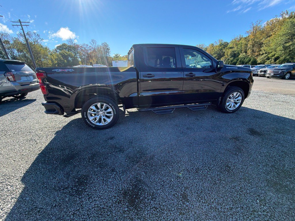 Used 2022 Chevrolet Silverado 1500 Custom AWD/4WD image 8