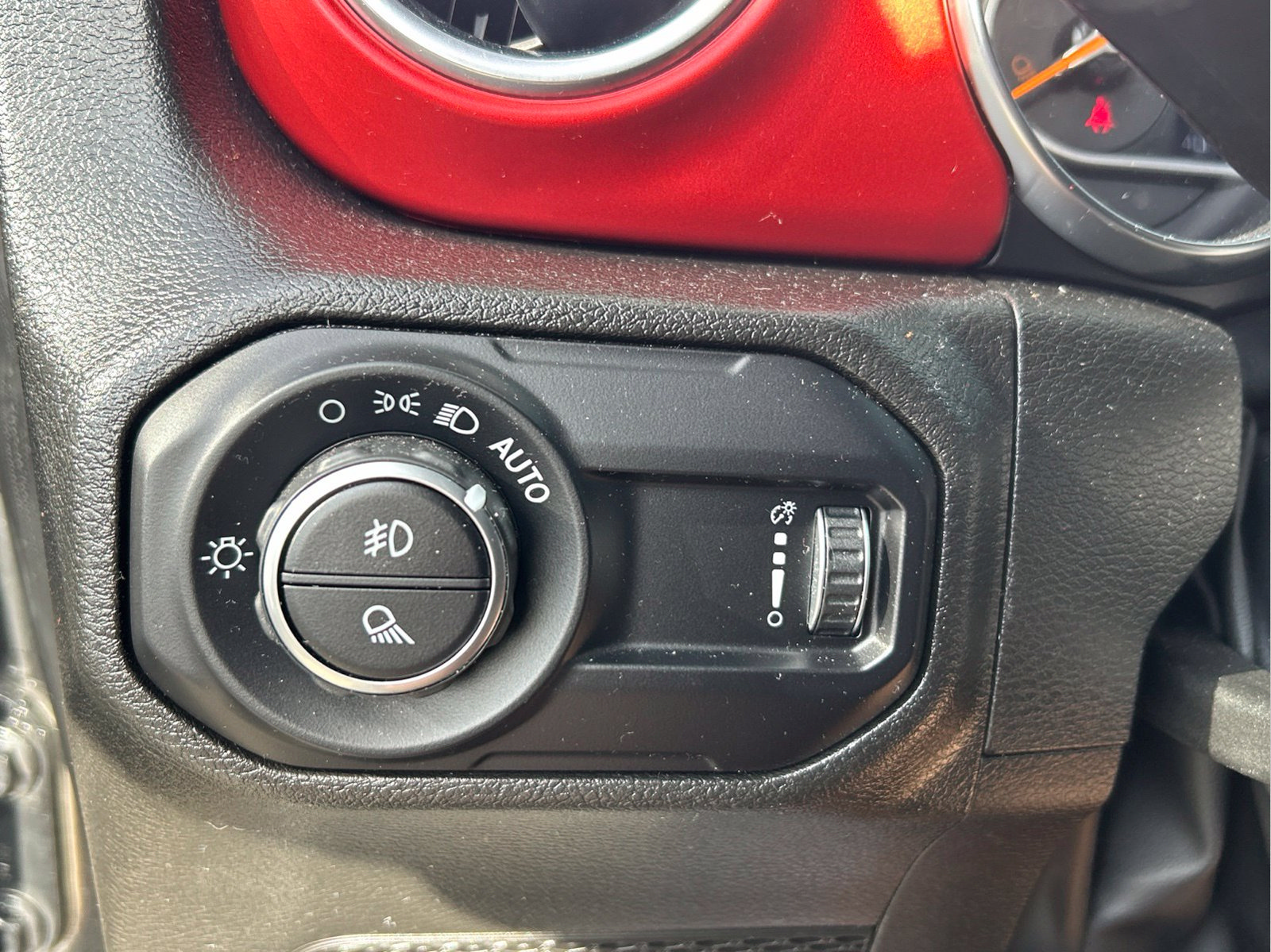 Certified 2023 Jeep Gladiator Rubicon w/ LED Lighting Group AWD/4WD image 25