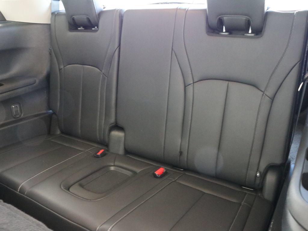 Used 2025 INFINITI QX60 Pure AWD/4WD image 32