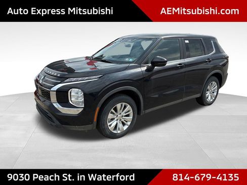 New 2026 Mitsubishi Outlander ES AWD/4WD image 3