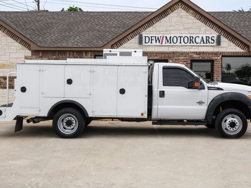 Used 2015 Ford F550 4x4 Regular Cab Super Duty image 5