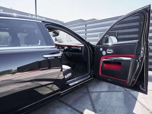Used 2019 Rolls-Royce Ghost image 21