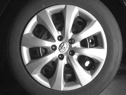 Used 2025 Toyota Corolla LE image 14