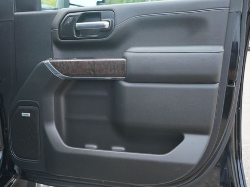Used 2022 GMC Sierra 2500 Denali AWD/4WD image 9