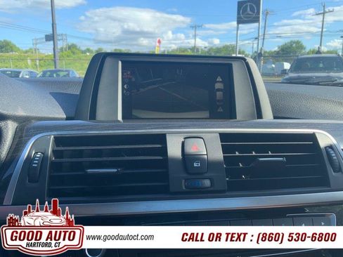 Used 2017 BMW 330i xDrive Sedan AWD/4WD image 14