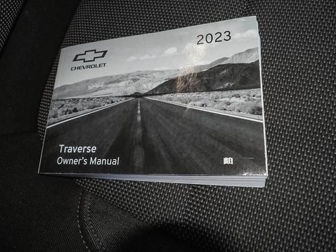 Certified 2023 Chevrolet Traverse LT image 41
