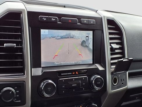 Used 2020 Ford F150 Lariat image 13