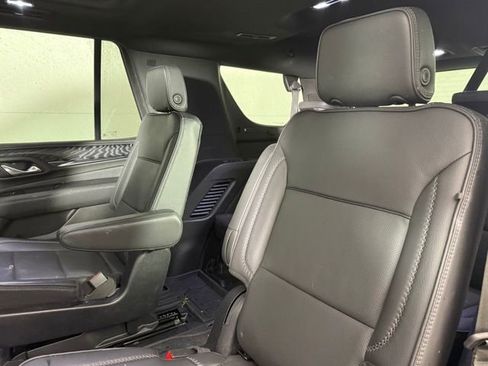Used 2023 GMC Yukon Denali w/ Denali Reserve Package image 23