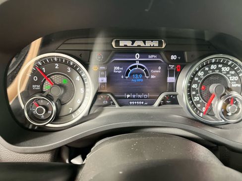 Used 2023 RAM 1500 Laramie AWD/4WD image 17