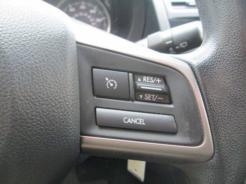 Used 2015 Subaru Crosstrek 2.0i Premium image 17