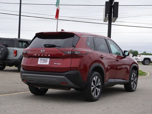 Used 2023 Nissan Rogue SV AWD/4WD image 7
