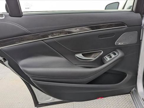 Used 2018 Mercedes-Benz S 450 Sedan image 16