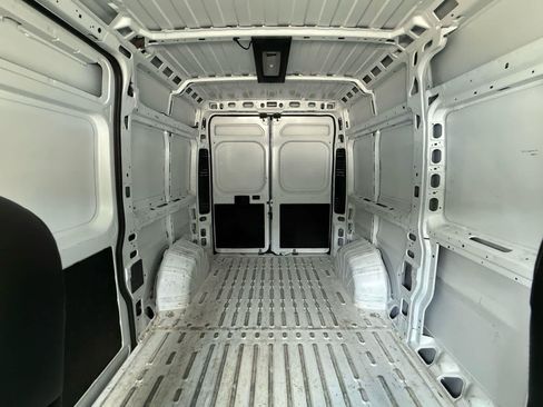 Used 2024 RAM ProMaster 2500 w/ Convenience Group FWD image 25