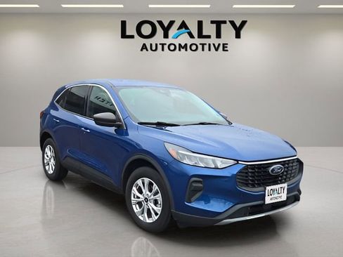 Used 2023 Ford Escape Active w/ Cold Weather Package image 7