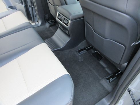 Used 2026 Lexus GX 550 AWD/4WD image 21