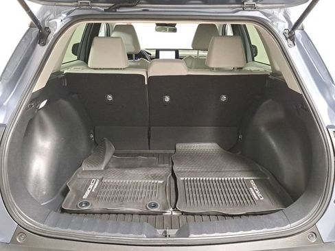 Used 2023 Toyota Corolla Cross L image 10