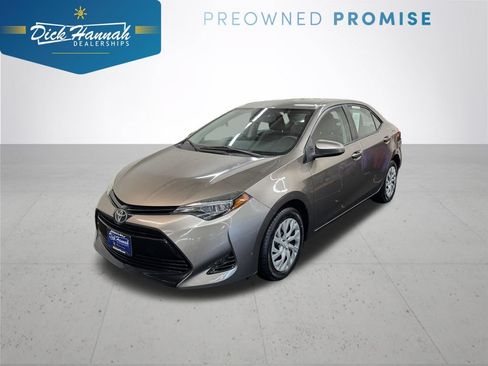 Used 2019 Toyota Corolla LE FWD image 1