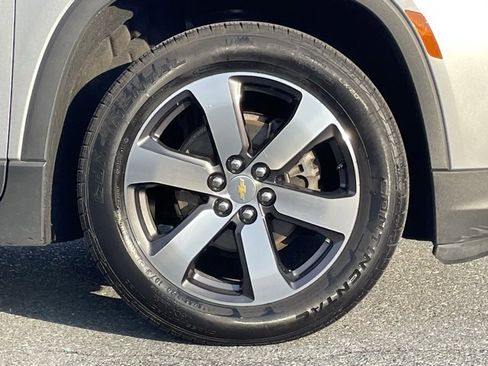 Certified 2023 Chevrolet Traverse LT w/ LT Premium Package image 17