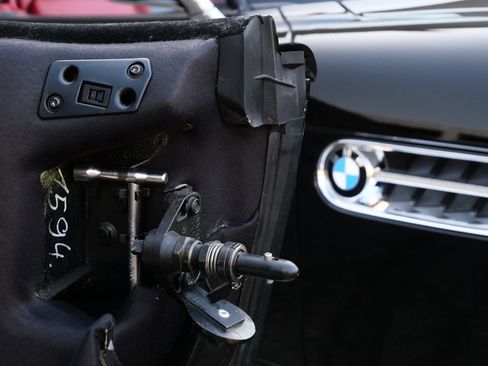 Used 2001 BMW Z8 RWD image 49