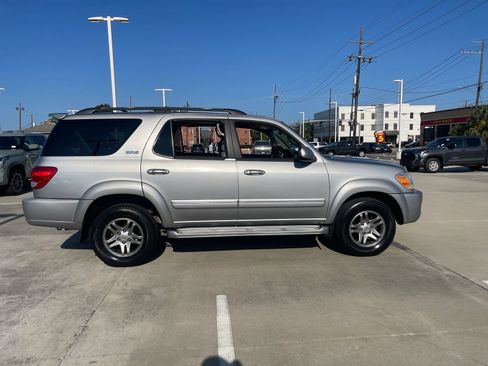 Used 2007 Toyota Sequoia SR5 RWD image 6