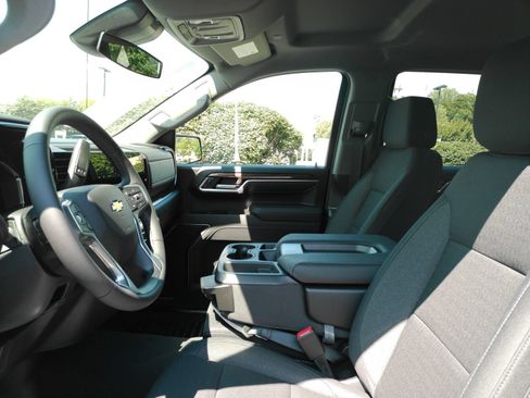 Used 2026 Chevrolet Silverado 1500 LT AWD/4WD image 10