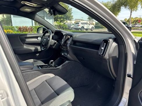 Used 2023 Volvo C40 Recharge Core w/ Climate Package AWD/4WD image 13