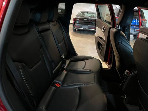 Used 2025 Jeep Compass Limited AWD/4WD image 37