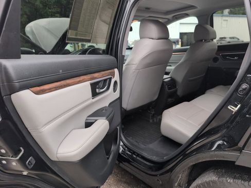 Used 2020 Honda CR-V Touring image 11