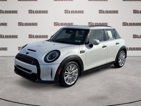 Used 2024 MINI Cooper S image 1