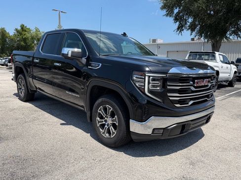 Used 2025 GMC Sierra 1500 SLT RWD image 12