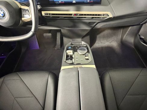 Used 2023 BMW iX xDrive50 w/ Sport Package image 18