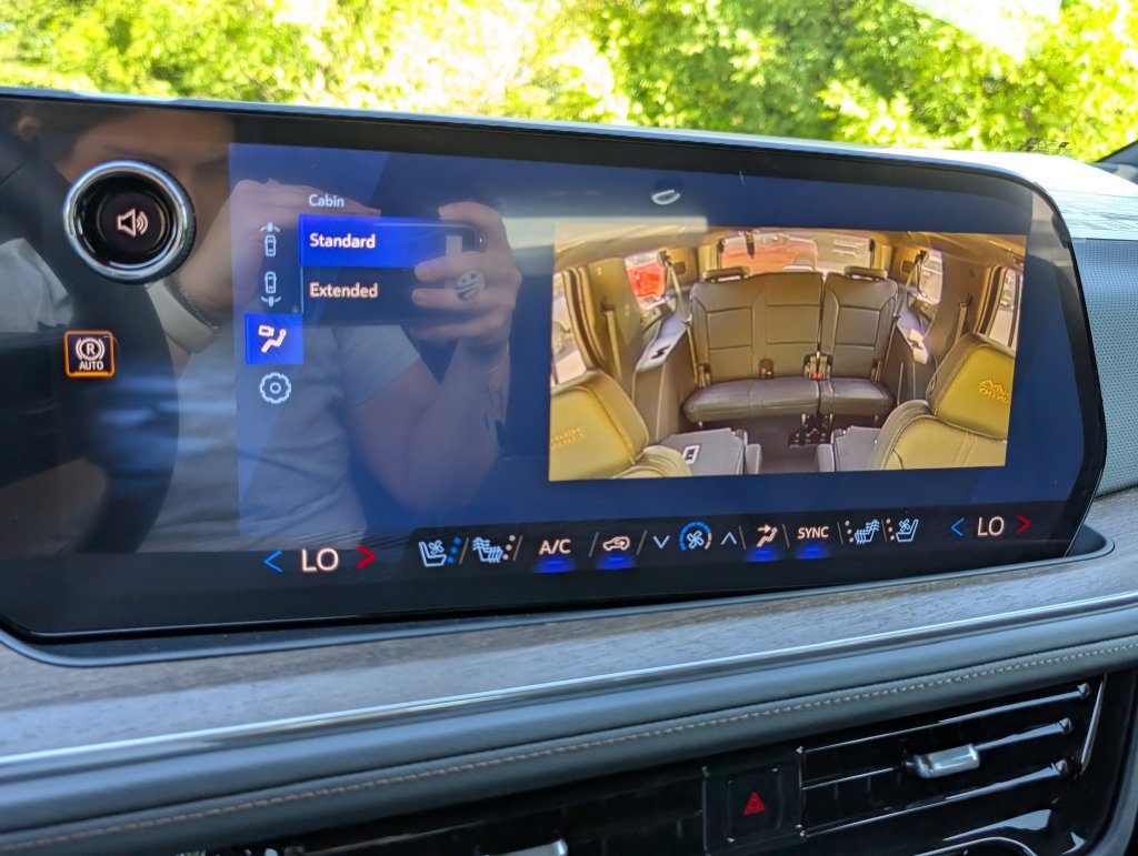 New 2026 Chevrolet Tahoe High Country RWD image 25