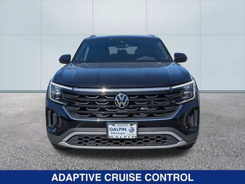 Certified 2024 Volkswagen Atlas Cross Sport SE w/ Panoramic Sunroof Package AWD/4WD image 8