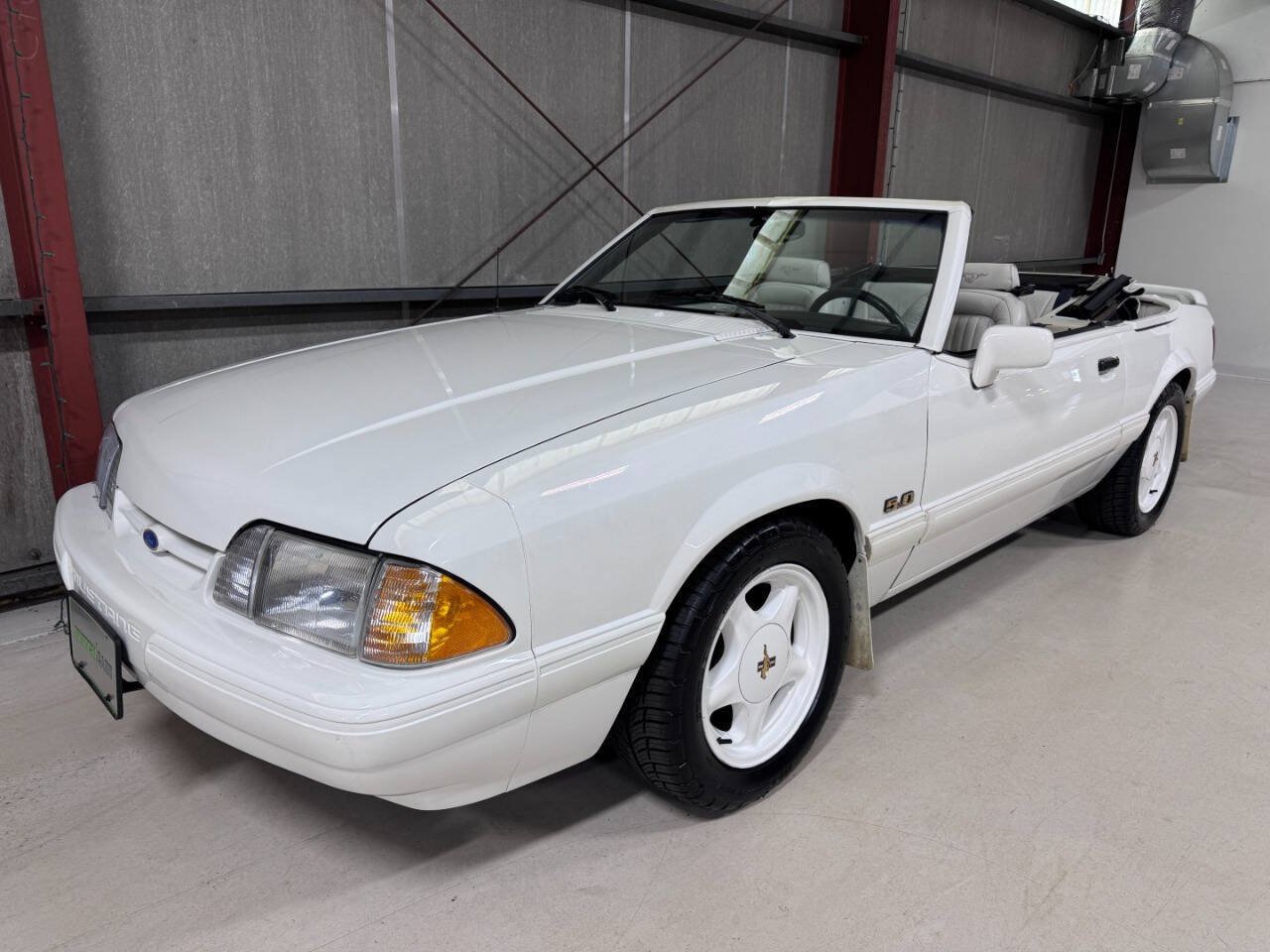 Used 1993 Ford Mustang LX RWD image 3