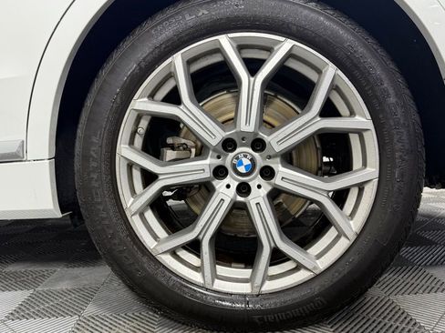 Certified 2022 BMW X7 xDrive40i image 10