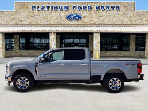 New 2026 Ford F250 Lariat w/ Chrome Package image 3