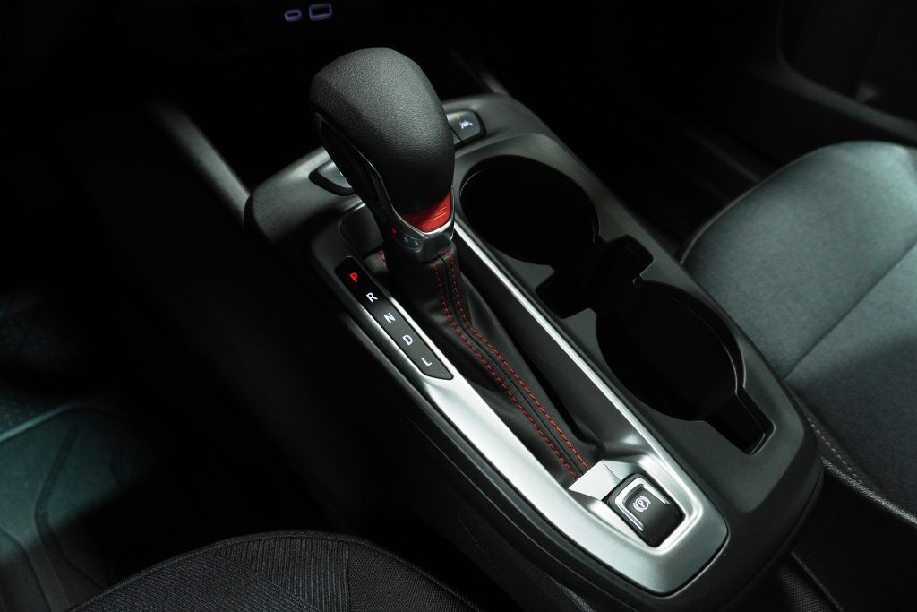 Used 2025 Chevrolet Trax RS w/ Driver Confidence Package FWD image 18