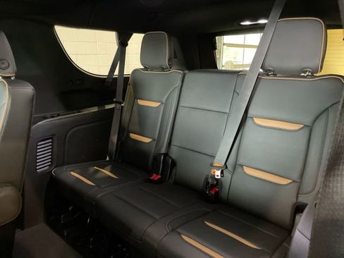 Used 2024 GMC Yukon XL AT4 w/ AT4 Premium Plus Package image 15
